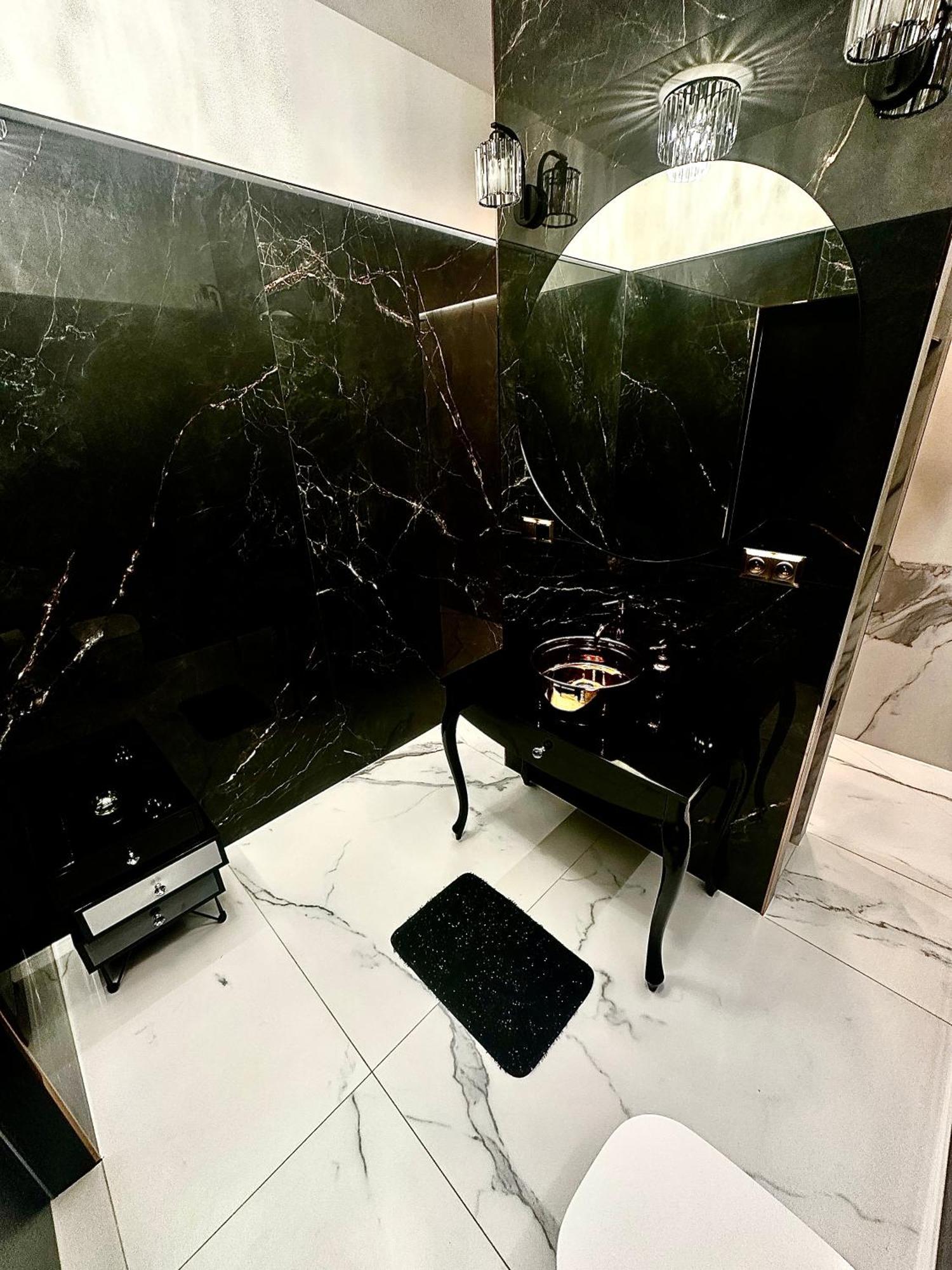 Black House A Radom Zewnętrze zdjęcie